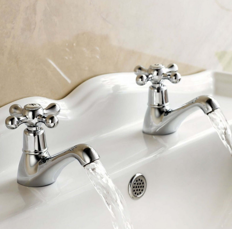 Single Hot/Cold Pillar Tap